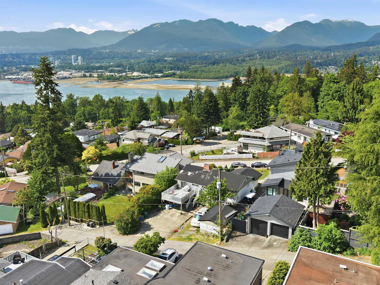 4860 Eton Street, Burnaby, BC, V5C 1K9 - 18