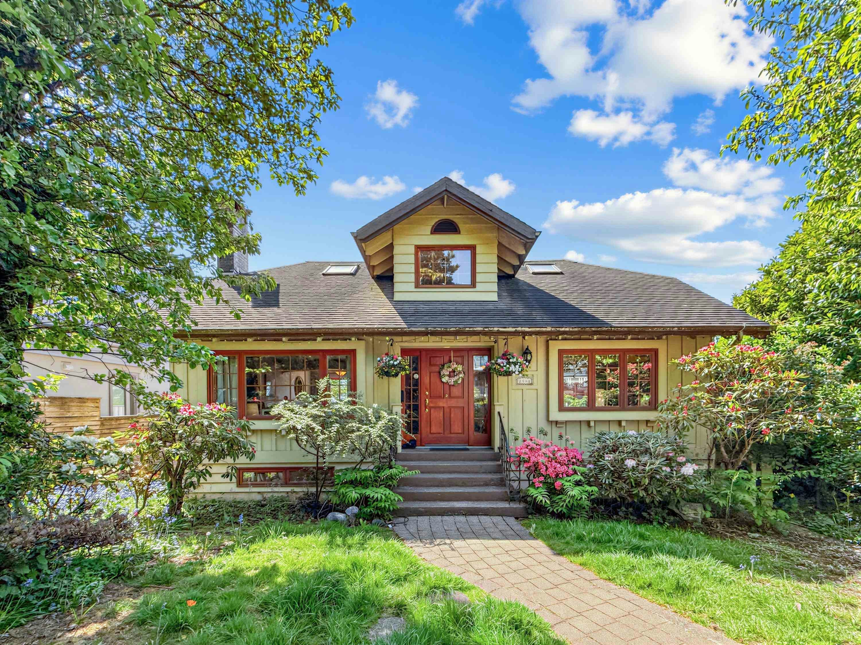 2148 Kings Avenue, West Vancouver, BC, V7V 2B8