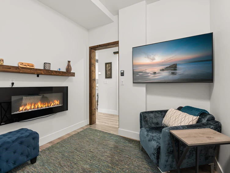 39-750 Hot Springs Road, Harrison Hot Springs, BC, V0M 1K0 - 2