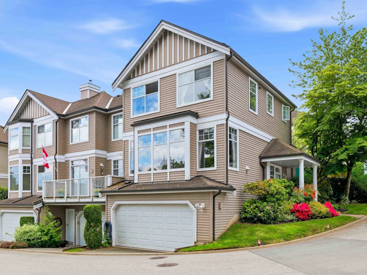 2-5950 Oakdale Road, Burnaby, BC, V5H 4R5