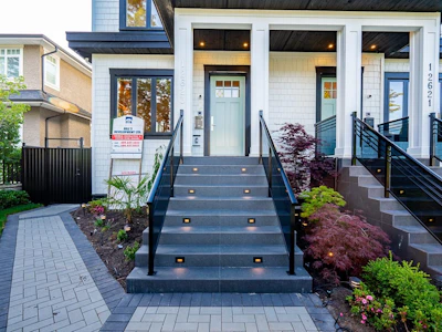 2623 Mcbain Avenue - 4