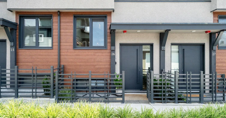 26-632 E 3rd, North Vancouver, BC, V7J 3E9 - 2