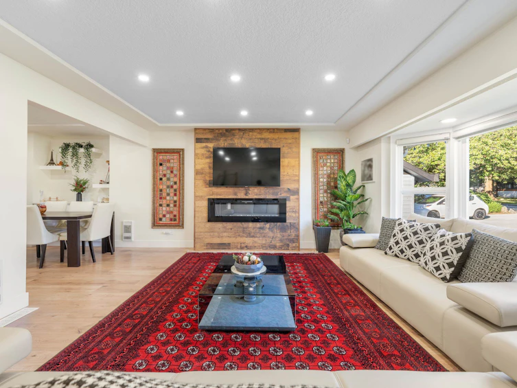 8649 11th Avenue, Burnaby, BC, V3N 2P9 - 8