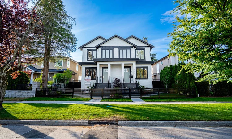 2621 Mcbain Avenue