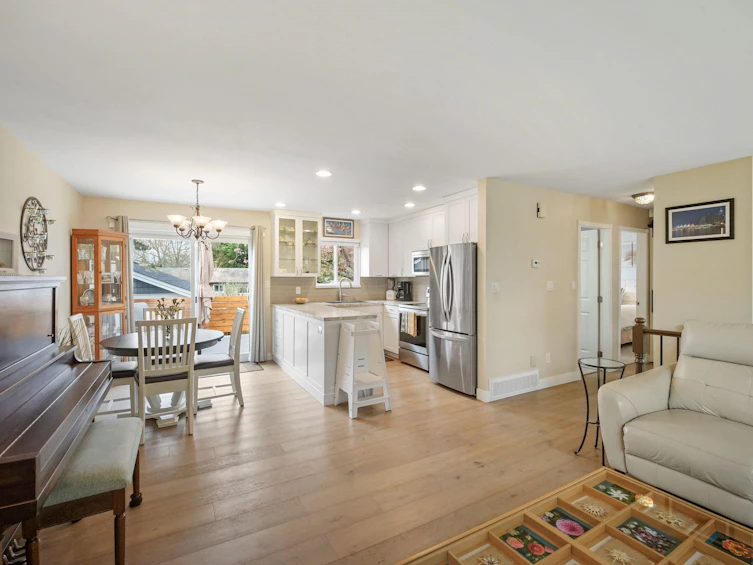 6175 Morgan Drive, Surrey, BC, V3S 5B8 - 5