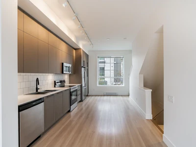 28-2838 Livingstone Avenue - 4