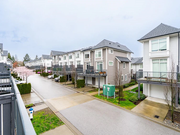 28-2838 Livingstone Avenue, Abbotsford, BC, V2T 0J1 - 28