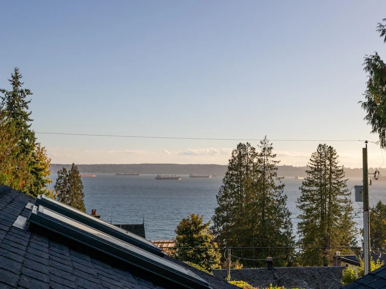 2623 Lawson Avenue, West Vancouver, BC, V7V 2G3 - 36