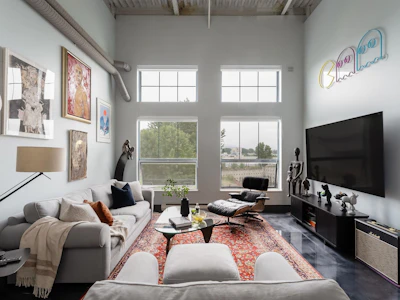 308-336 E 1st Avenue - 5