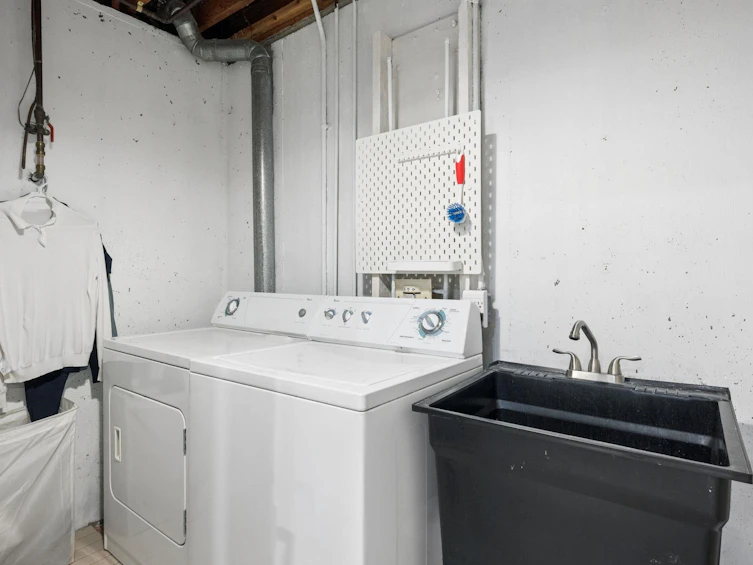 3951 Springtree Drive, Vancouver, BC, V6L 3E2 - 32