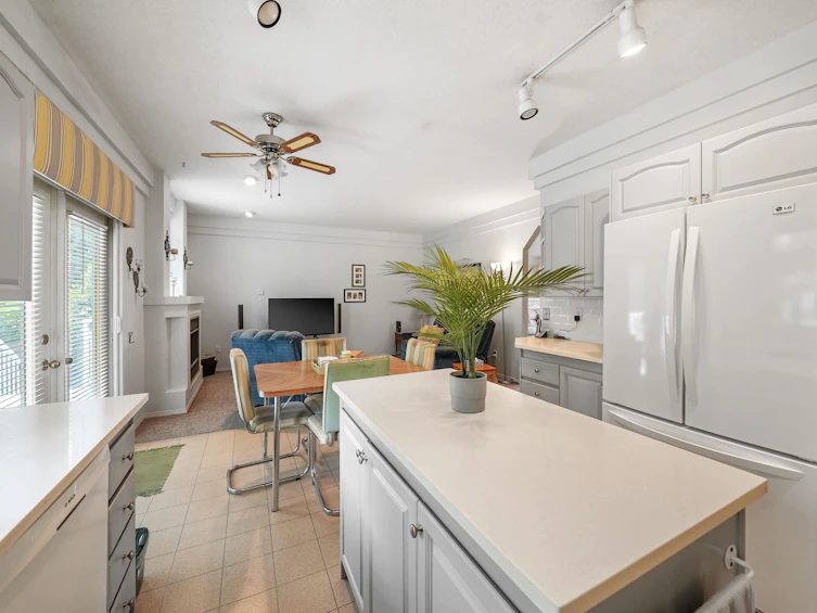 6027 192 Street, Surrey, BC, V3S 4N9 - 8