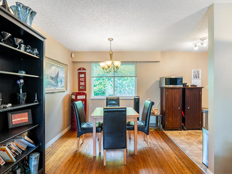 11288 135 Street, Surrey, BC, V3R 2Z7 - 8