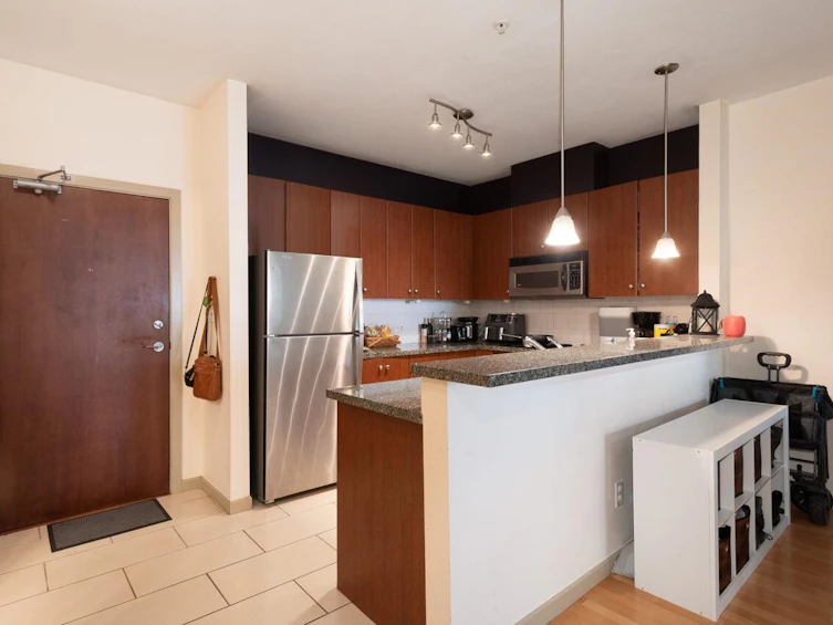 202-200 Capilano Road, Port Moody, BC, V3H 5N1 - 14