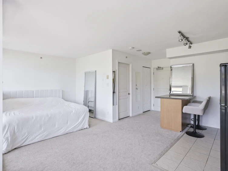 402-9298 University Crescent, Burnaby, BC, V5A 4X8 - 10