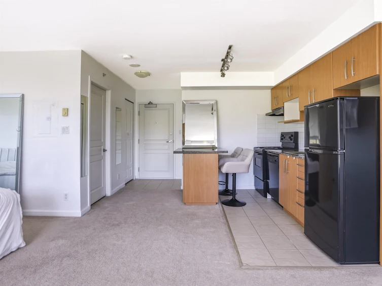 402-9298 University Crescent, Burnaby, BC, V5A 4X8 - 7