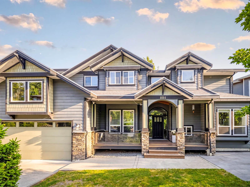 1031 Jay Crescent, Squamish BC V8B 0P2
