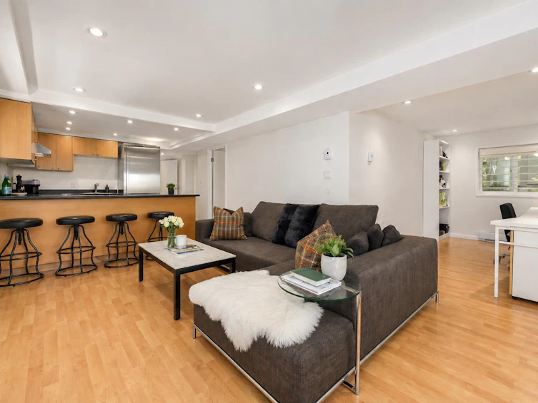 3262 W 1st Avenue, Vancouver, BC, V6K 1H5 - 22