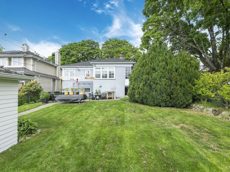 2506 W 15th Avenue, Vancouver, BC, V6K 2Z4 - 27
