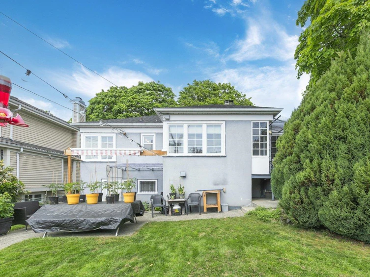 2506 W 15th Avenue, Vancouver, BC, V6K 2Z4 - 26