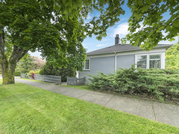 2506 W 15th Avenue, Vancouver, BC, V6K 2Z4 - 28