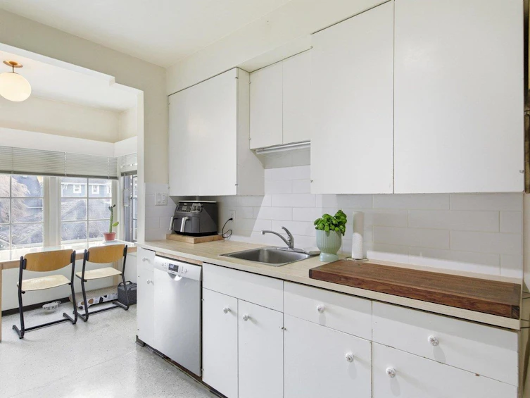 2506 W 15th Avenue, Vancouver, BC, V6K 2Z4 - 11