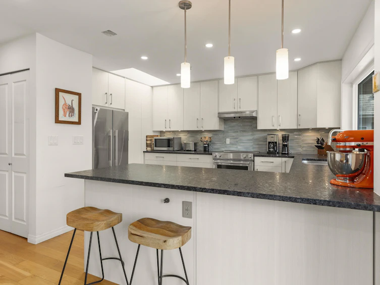 1815 W 14th Avenue, Vancouver, BC, V6J 2J8 - 9