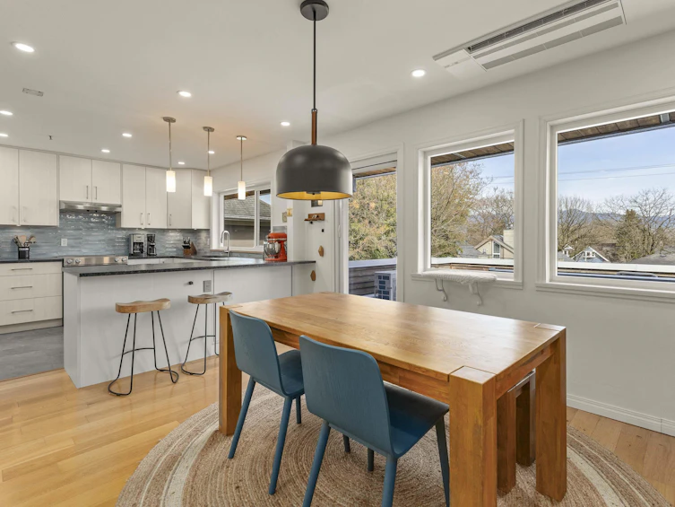 1815 W 14th Avenue, Vancouver, BC, V6J 2J8 - 6