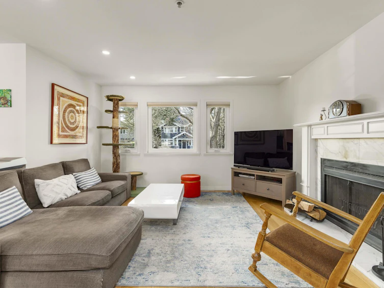 1815 W 14th Avenue, Vancouver, BC, V6J 2J8 - 3