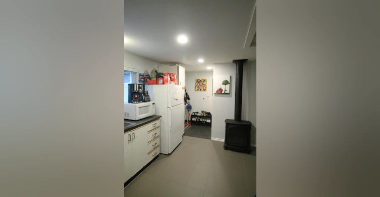 737 Robinson, Coquitlam, BC, V3J 4E9 - 5