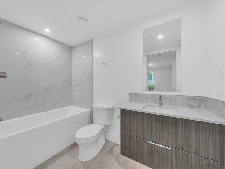 104-2250 E 1st Avenue, Vancouver, BC, V5N 1B6 - 13