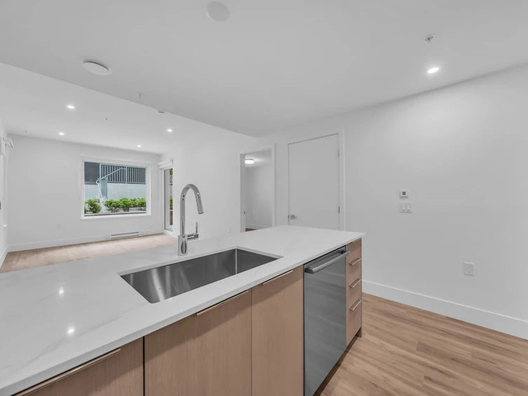 104-2250 E 1st Avenue, Vancouver, BC, V5N 1B6 - 7