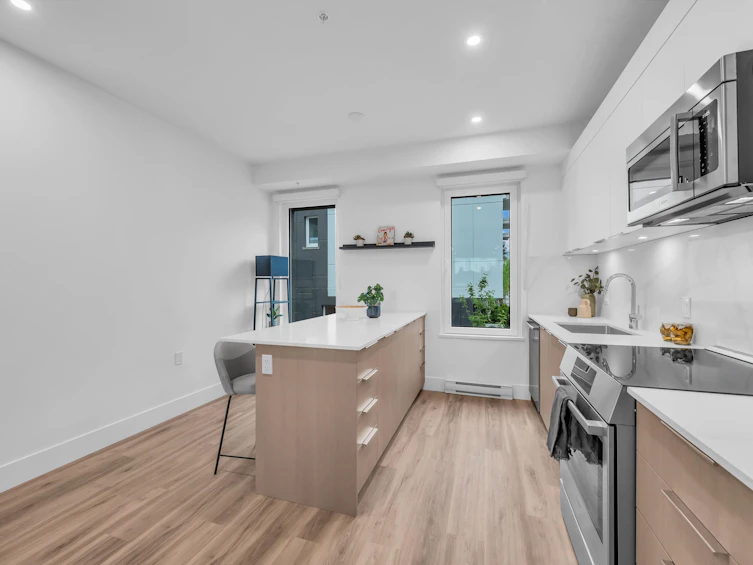 1732 Templeton Drive, Vancouver, BC, V5N 1B6 - 11
