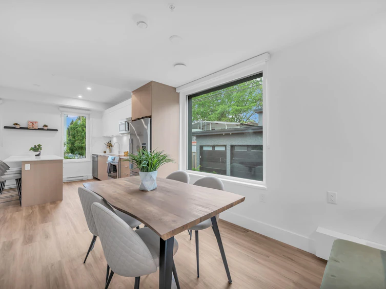1732 Templeton Drive, Vancouver, BC, V5N 1B6 - 9