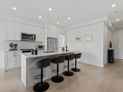 301-808 Gauthier Avenue - 3