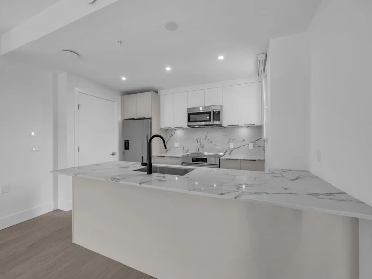 309-2250 E 1st Avenue, Vancouver, BC, V5N 1B6 - 5