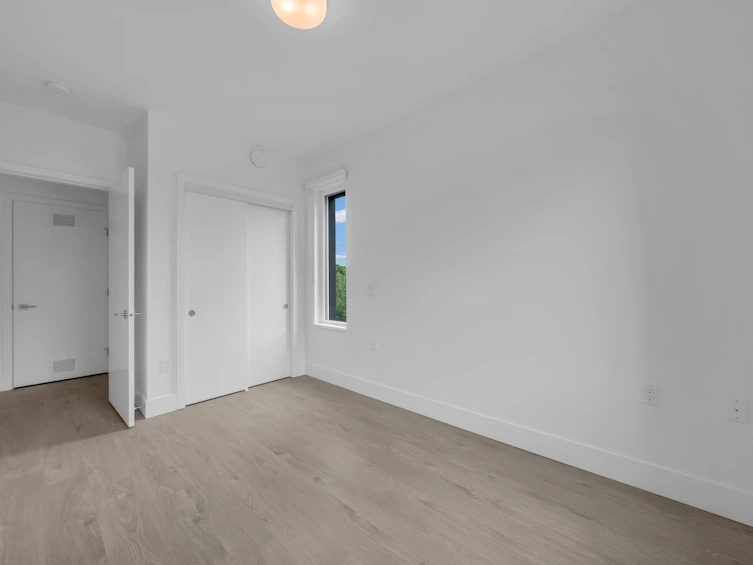 309-2250 E 1st Avenue, Vancouver, BC, V5N 1B6 - 13