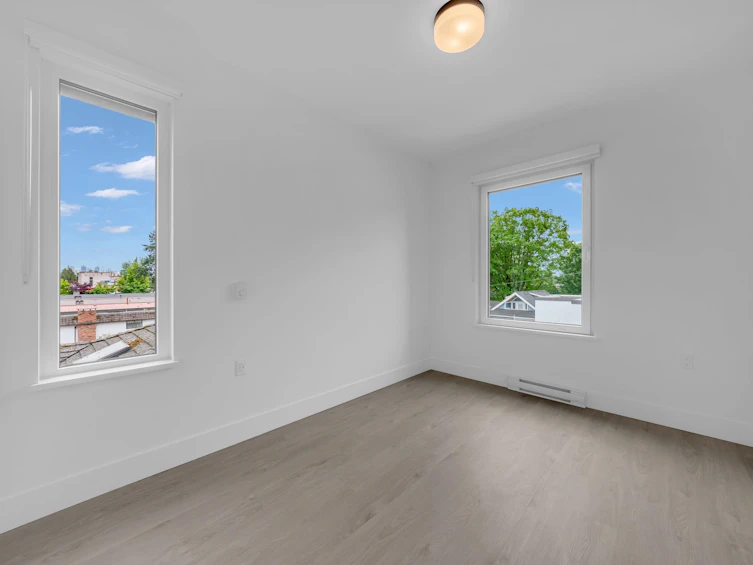 309-2250 E 1st Avenue, Vancouver, BC, V5N 1B6 - 12