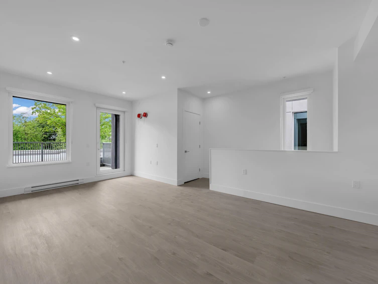 309-2250 E 1st Avenue, Vancouver, BC, V5N 1B6 - 8