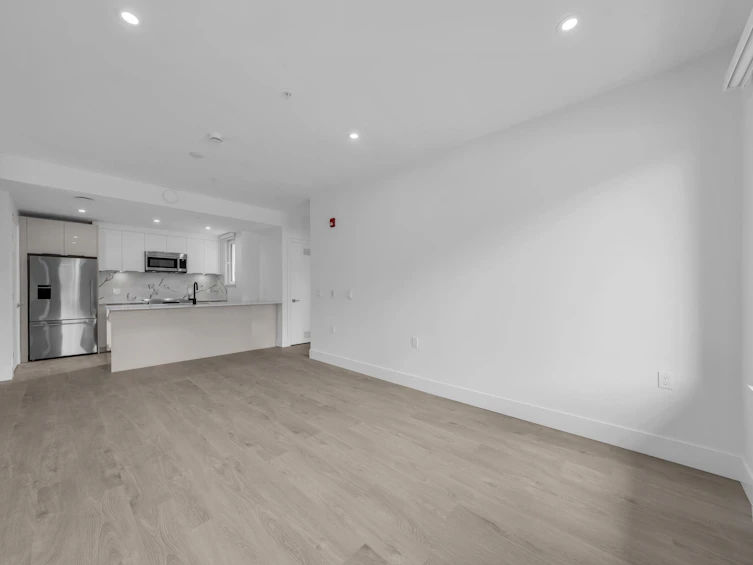309-2250 E 1st Avenue, Vancouver, BC, V5N 1B6 - 14