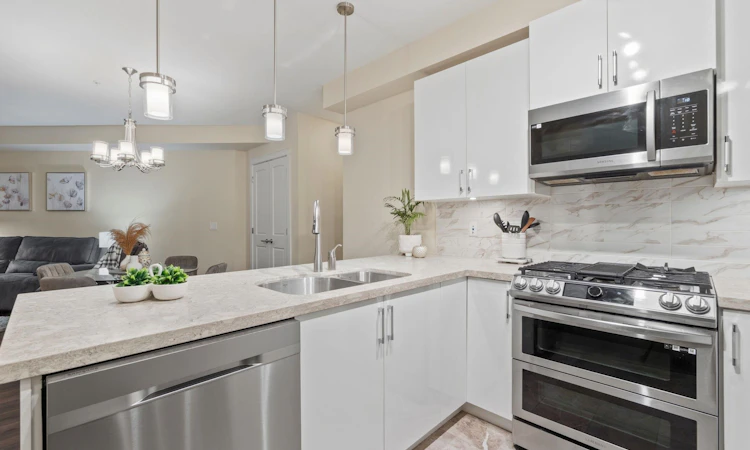 208-20376 86 Avenue