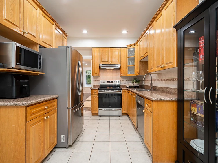 7408 18th Avenue, Burnaby, BC, V3N 1H5 - 4