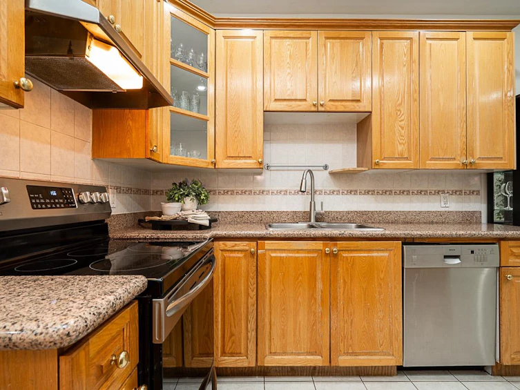 7408 18th Avenue, Burnaby, BC, V3N 1H5 - 5