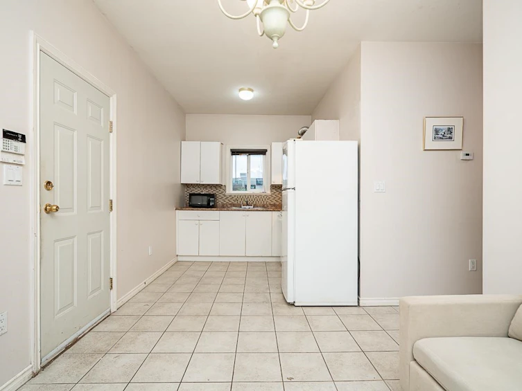 7408 18th Avenue, Burnaby, BC, V3N 1H5 - 33