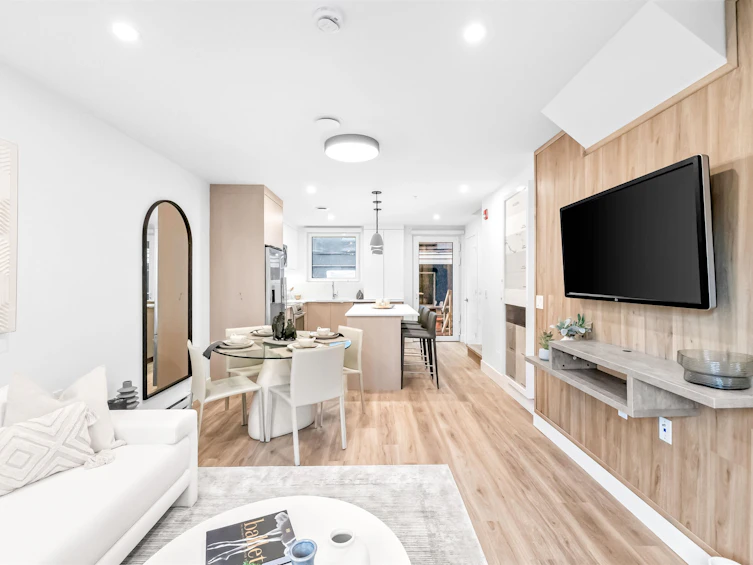 153-2230 E 1st Avenue, Vancouver, BC, V5N 1B6 - 5