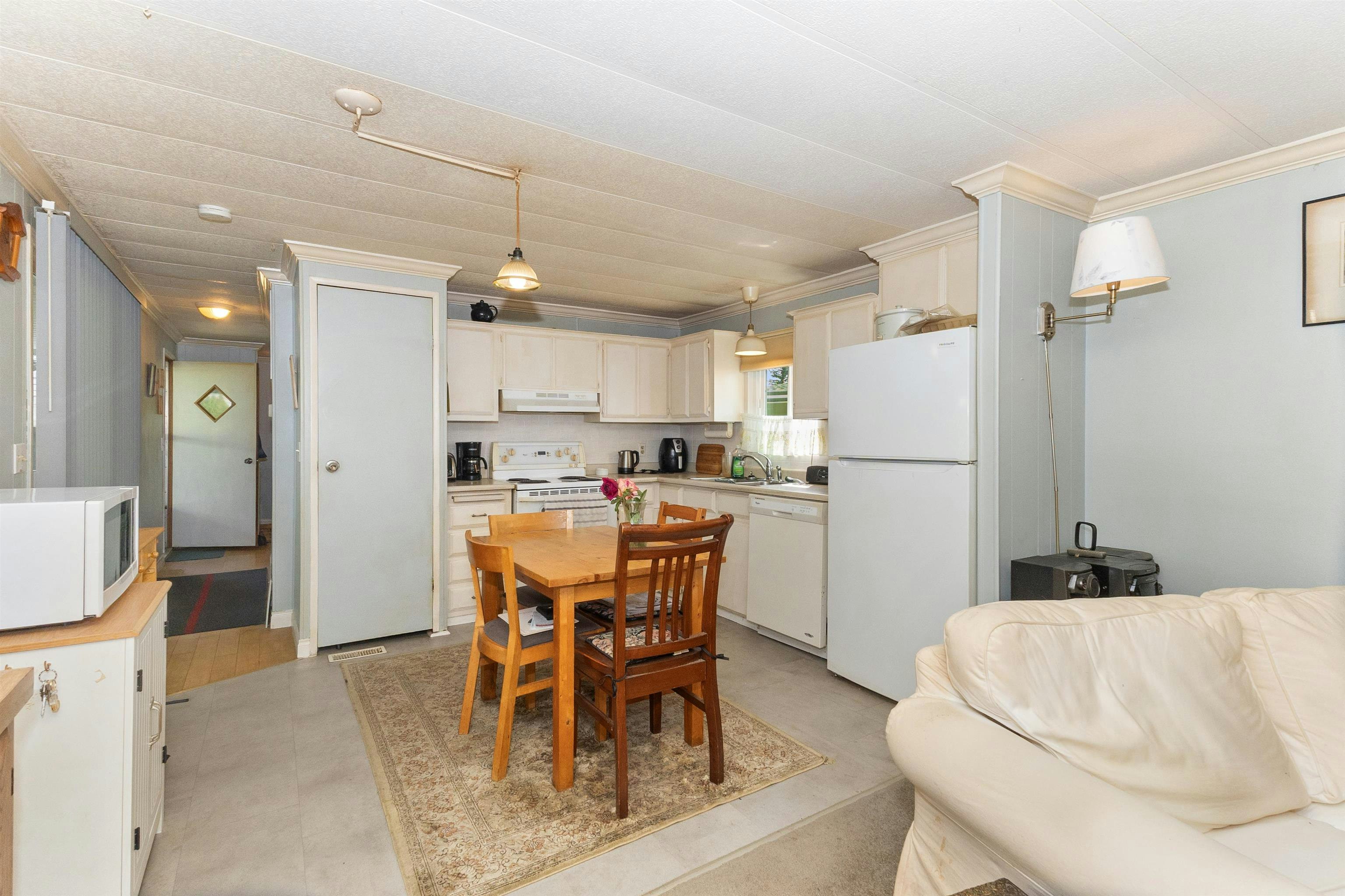 9-27111 0 Avenue - 5