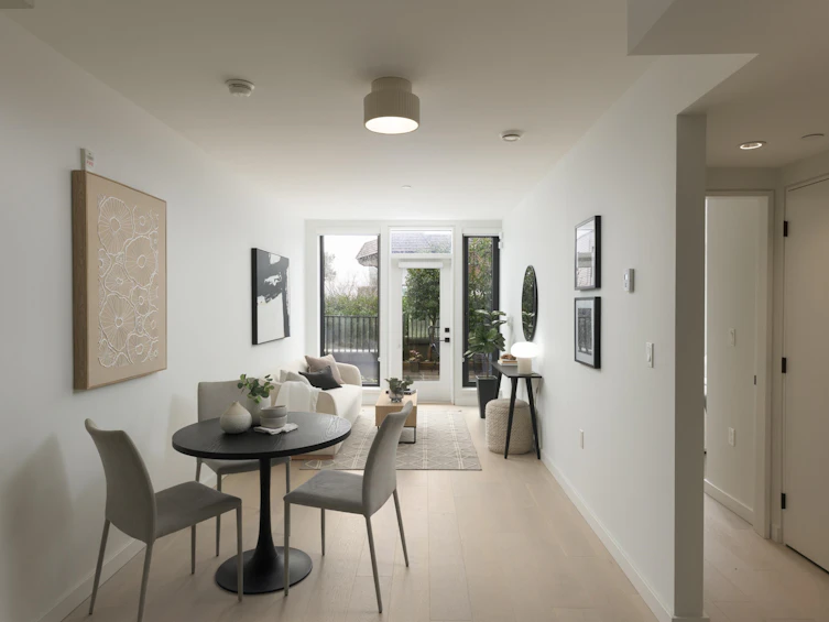 529 E 6th Avenue, Vancouver, BC, V5T 1K9 - 11