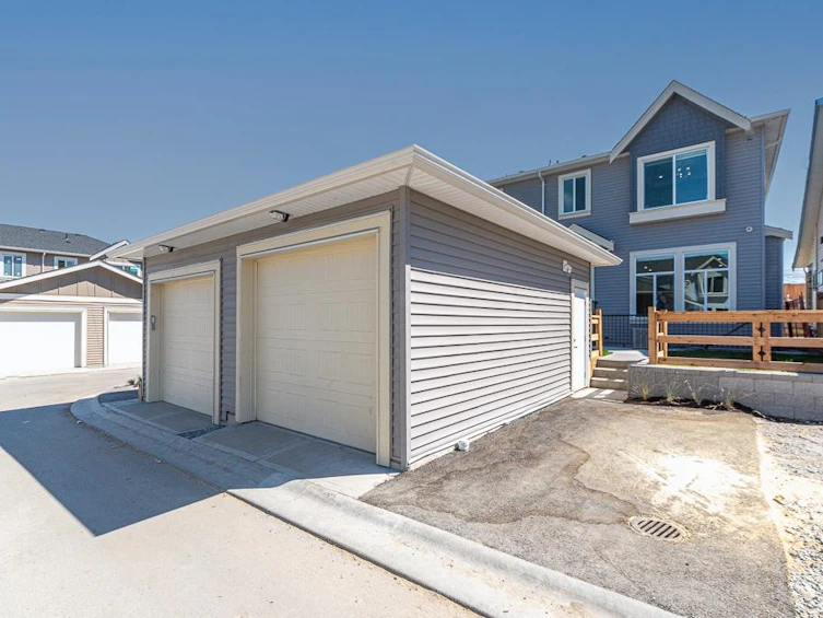 7422 196 Street, Surrey, BC, V2Y 3R7 - 33