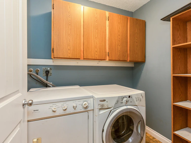 212-17661 58a Avenue, Surrey, BC, V3S 1N4 - 22