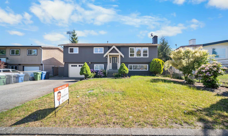 32138 Astoria Crescent