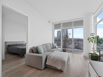 703-5333 Goring Street - 3